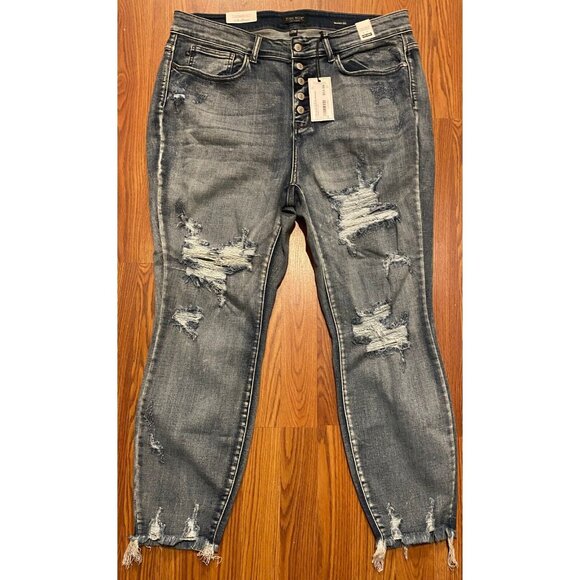 Judy Blue Womens 20W 26" Distressed Skinny Denim Jeans JB82311LT-PL NWT - Picture 1 of 11